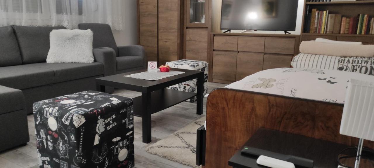 Tp Apartman 1 Križevci Exteriör bild